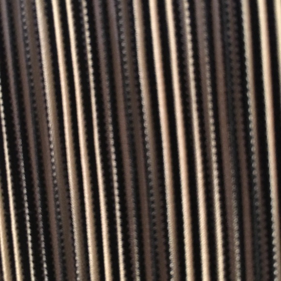 Large Cactus Gold/Olive Sleeveless Tank Top - Picture 8 of 8